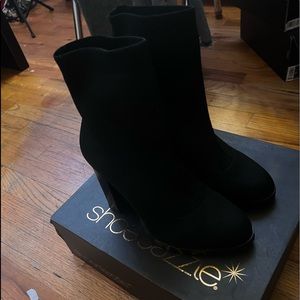 shoe dazzle booties worn once